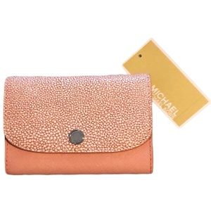 💕NWT Michael Kors Wallet!